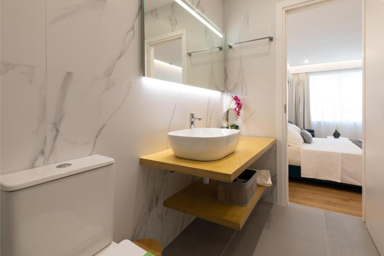 Minimal Apartment In Plaka Athén Kültér fotó