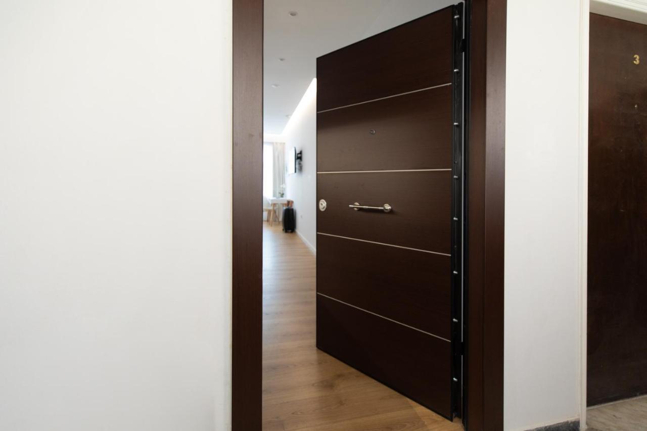 Minimal Apartment In Plaka Athén Kültér fotó
